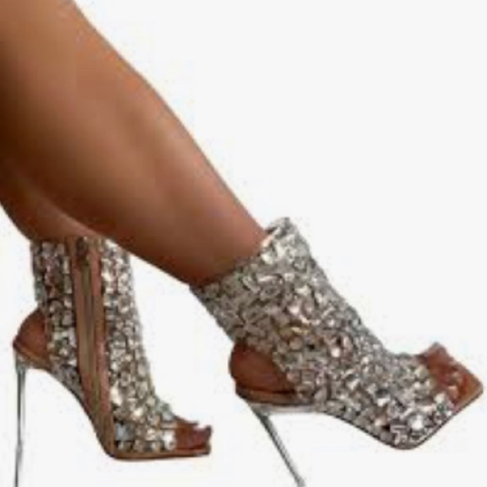 Brand New, 3inch heel